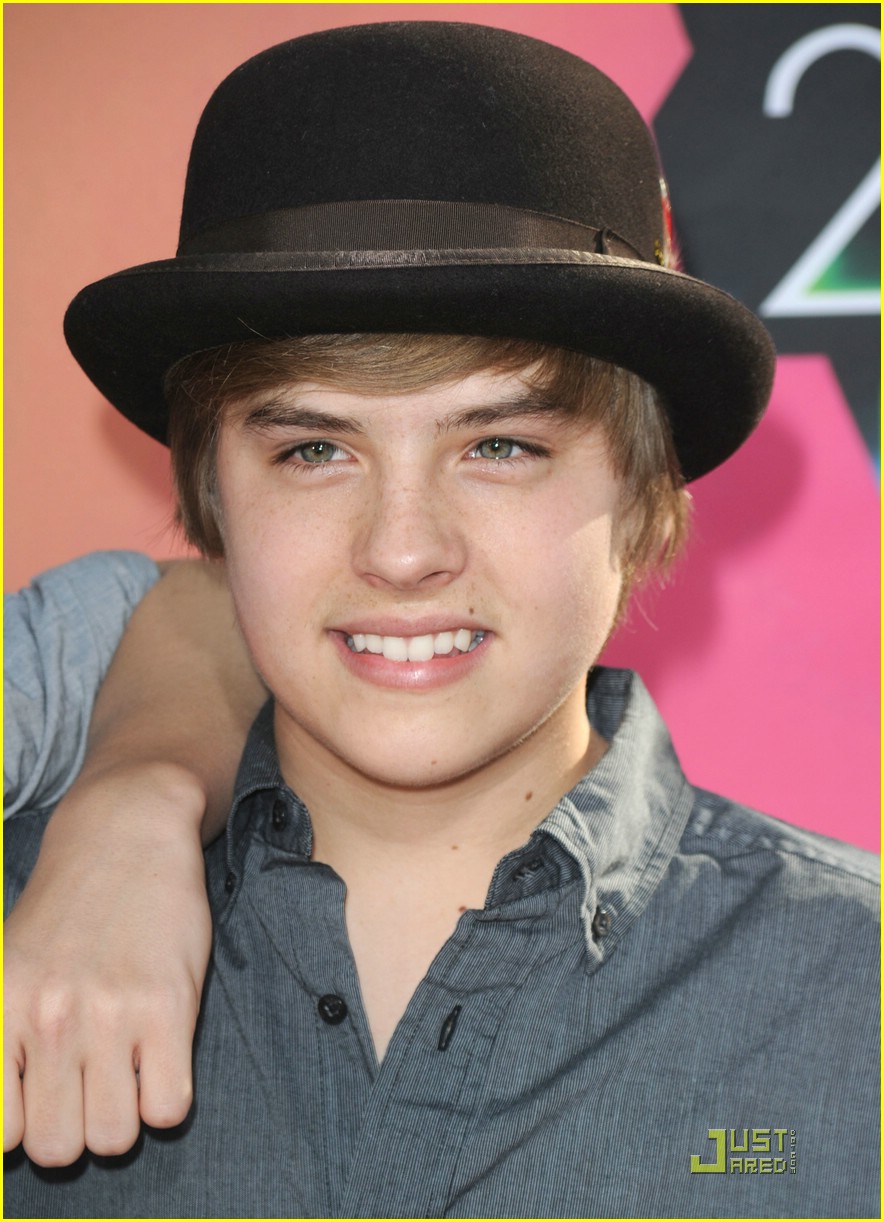 dylan cole sprouse kca awards 10