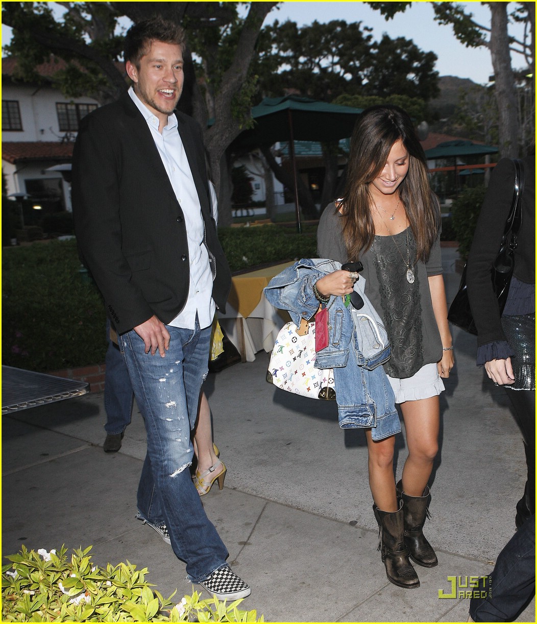 ashley tisdale mothers day 05