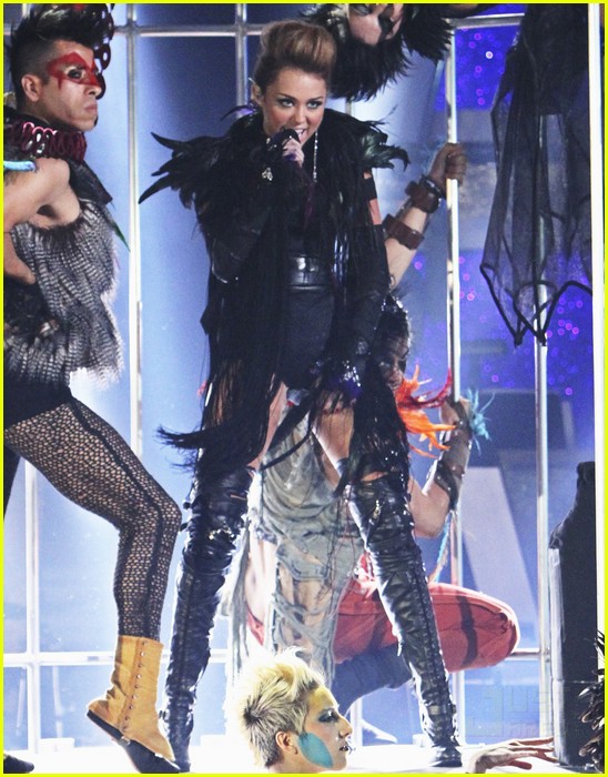 miley cyrus cant be tamed dwts 10