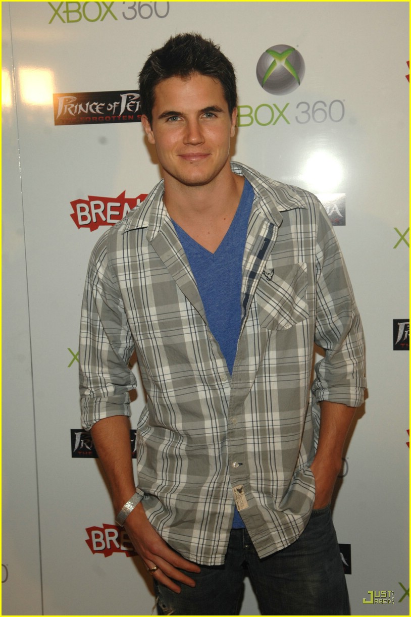 robbie amell persia video game 07