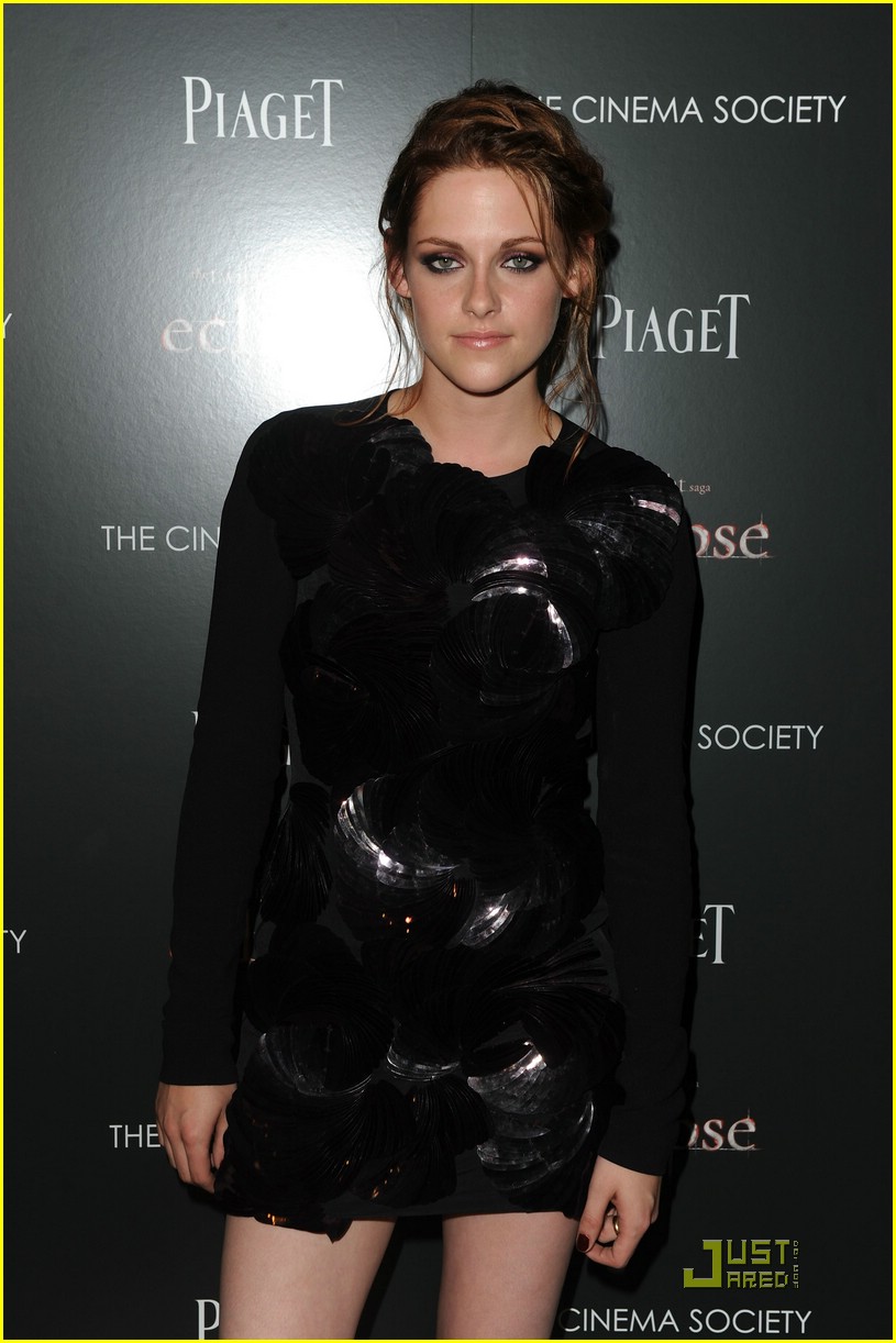 Kristen Stewart: My Feet Are Pissed At Me | Photo 376565 - Photo ...