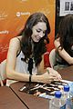 pretty little lairs grove signing 30