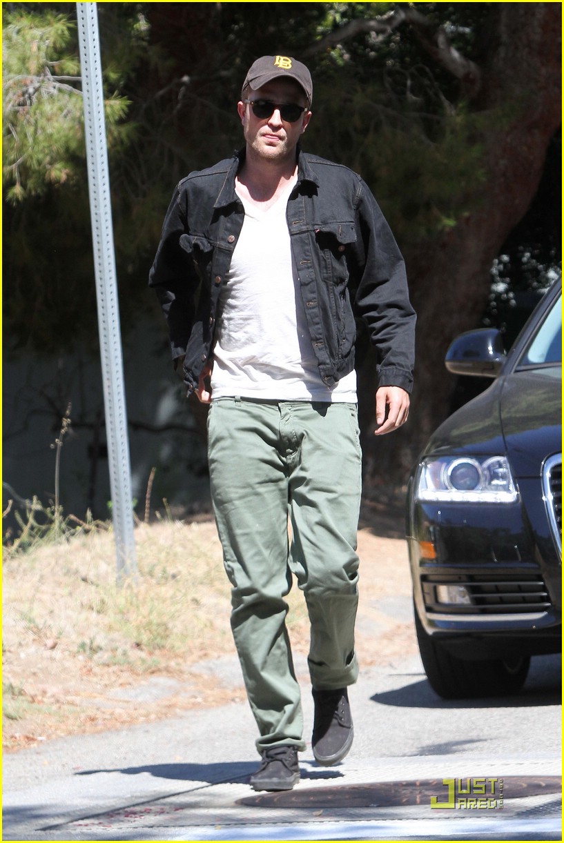 Robert Pattinson: Movie in Malibu!: Photo 379338, Robert Pattinson  Pictures