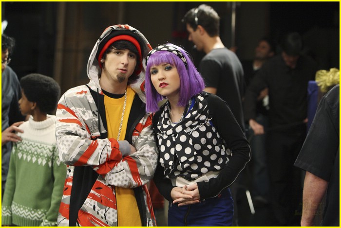 emily osment cody linley end jake 31