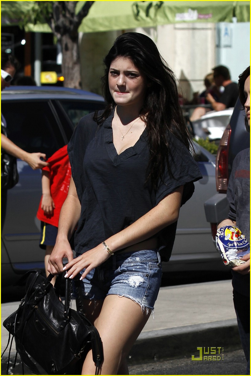 kendall kylie jenner froyo 12