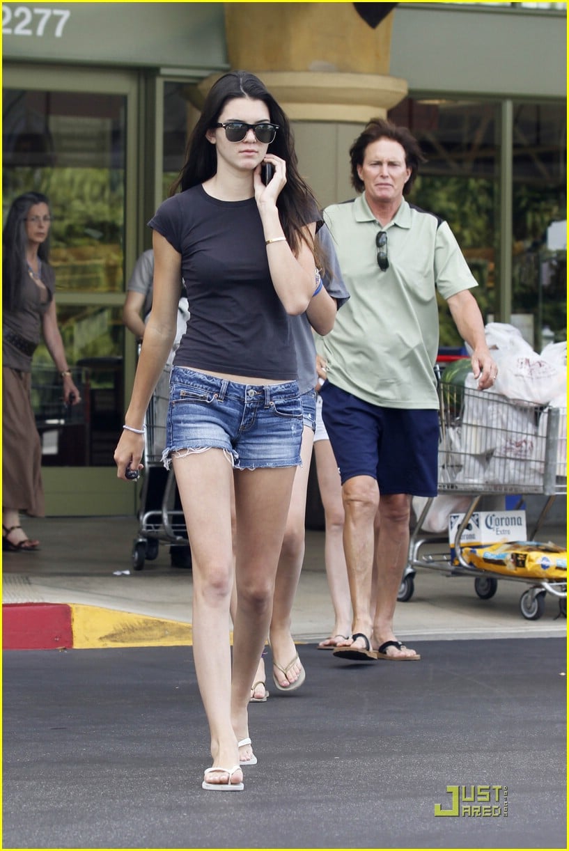 kendall kylie jenner whole foods 15