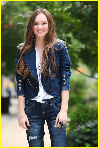 madeline carroll planet hollywood 05