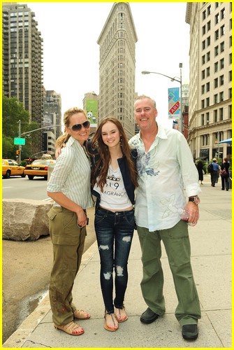 madeline carroll planet hollywood 11