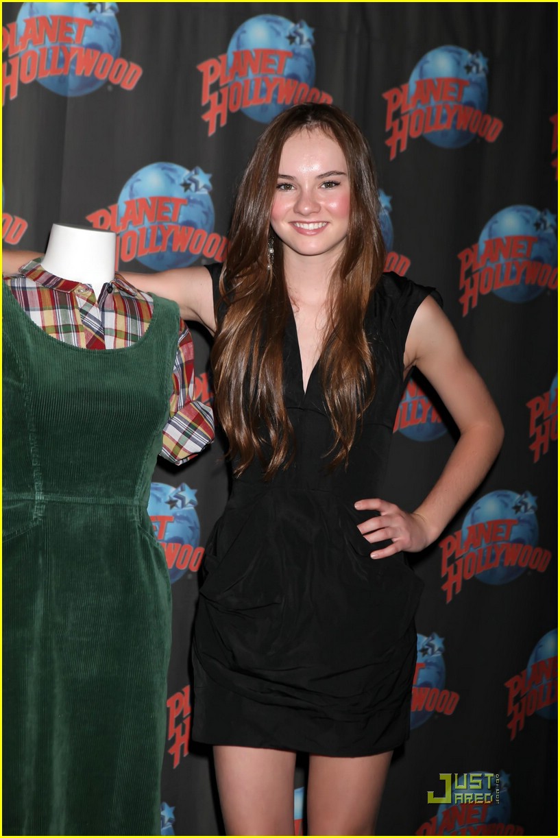 madeline carroll planet hollywood 18
