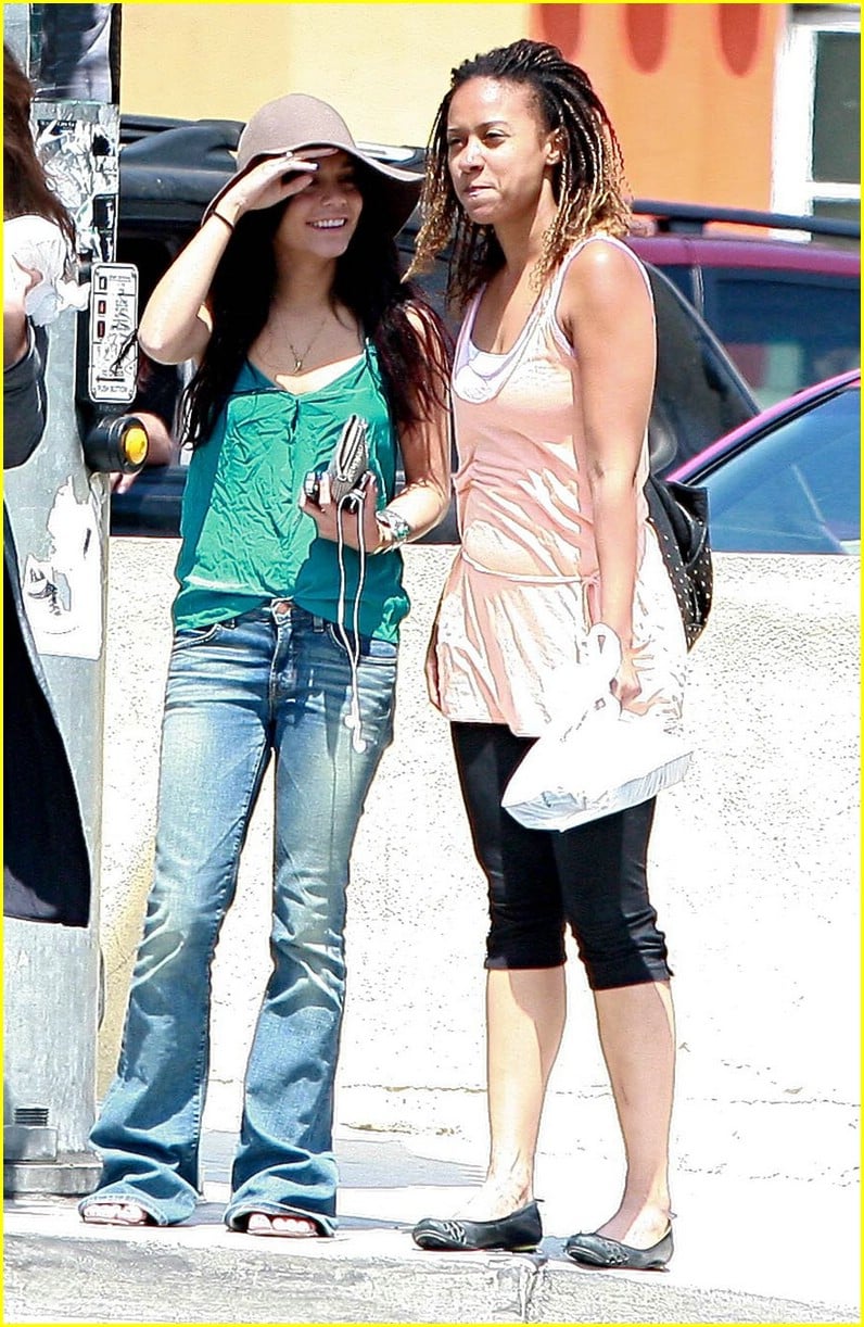 vanessa hudgens tracie thoms lunch 02
