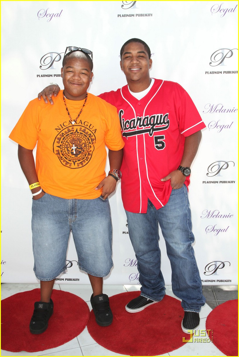 kyle chris massey gift suite 02