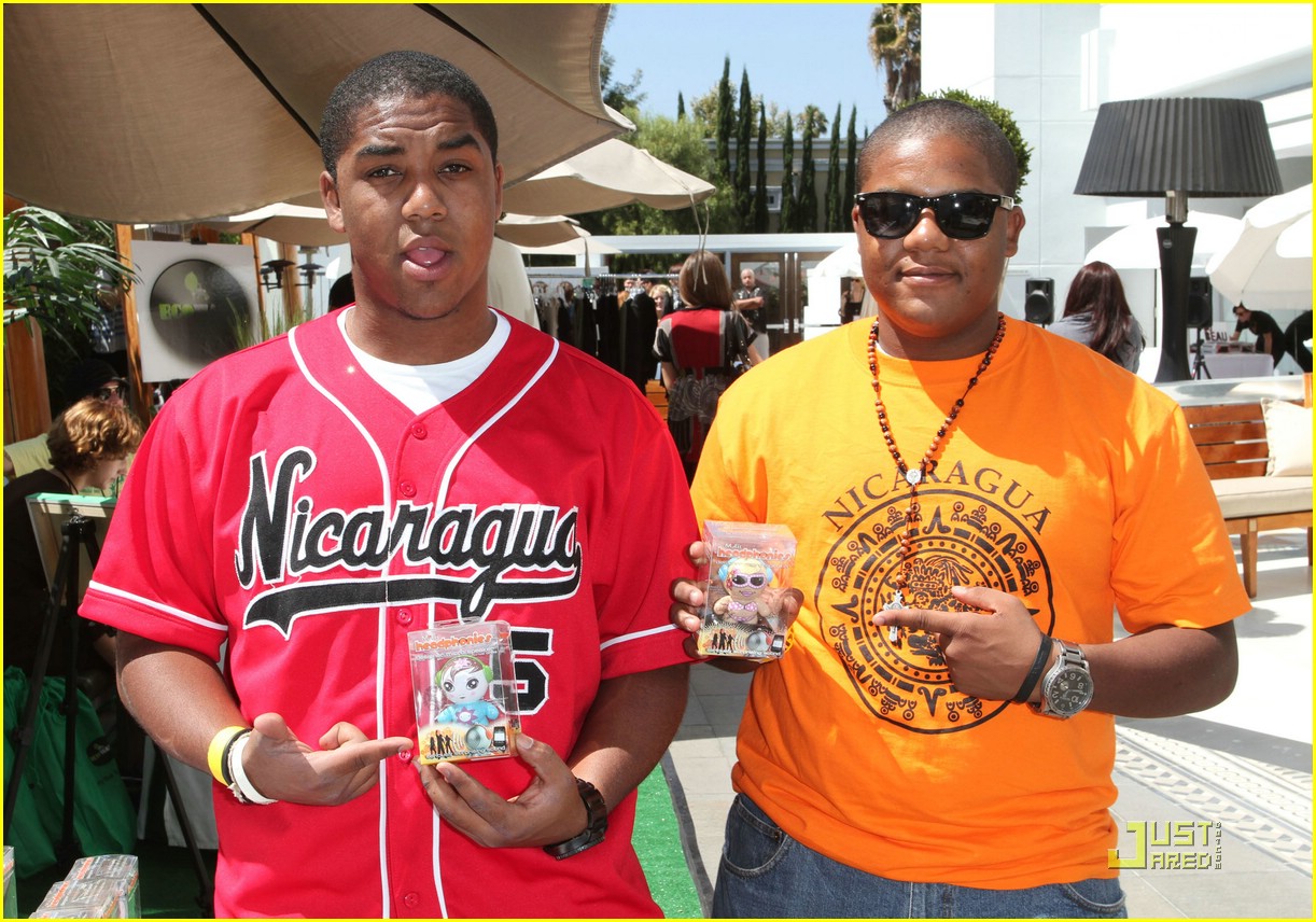 kyle chris massey gift suite 04