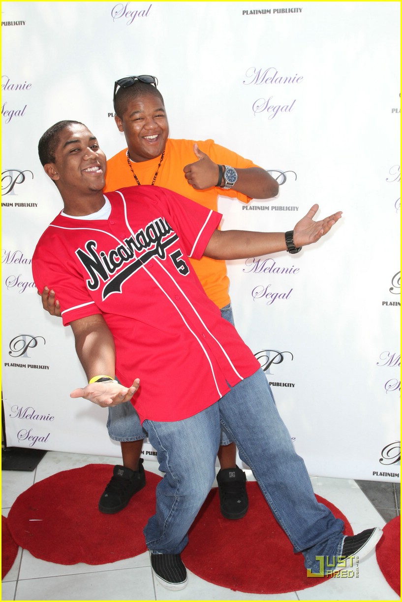 kyle chris massey gift suite 08