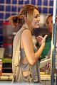 miley cyrus whole foods 13