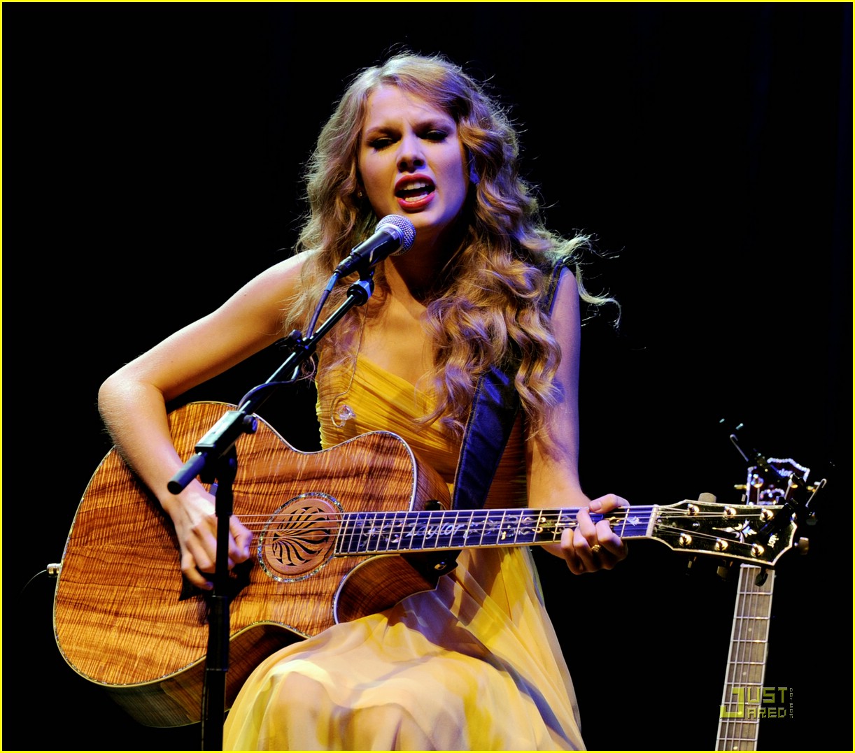 taylor swift all for hall magical 04