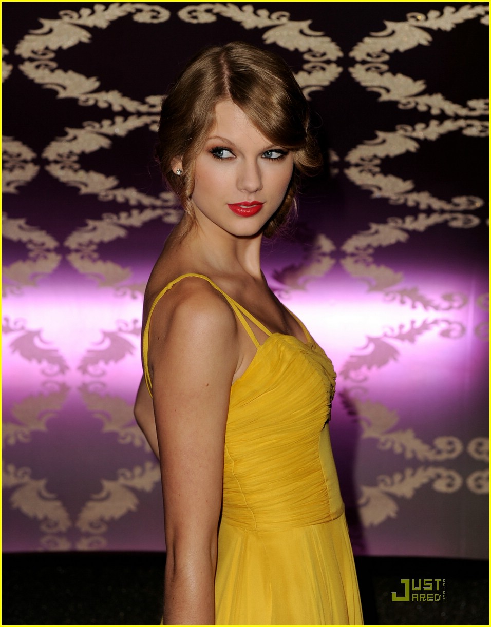 taylor swift all for hall magical 19