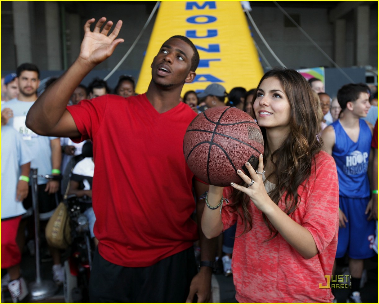 victoria justice chris paul bball 18