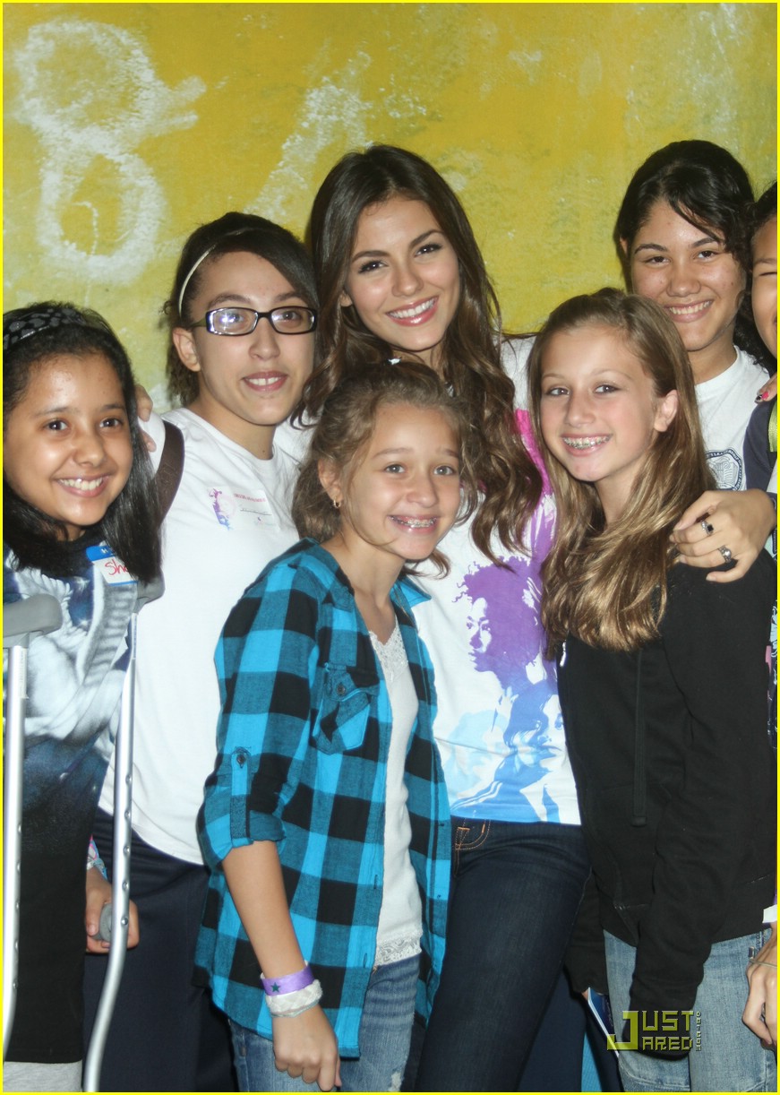victoria justice girl up 03