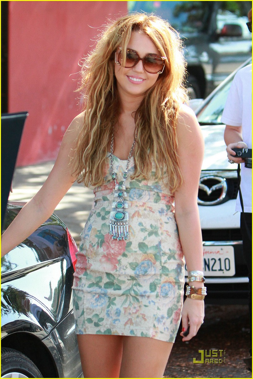 miley cyrus homeless shelter 03