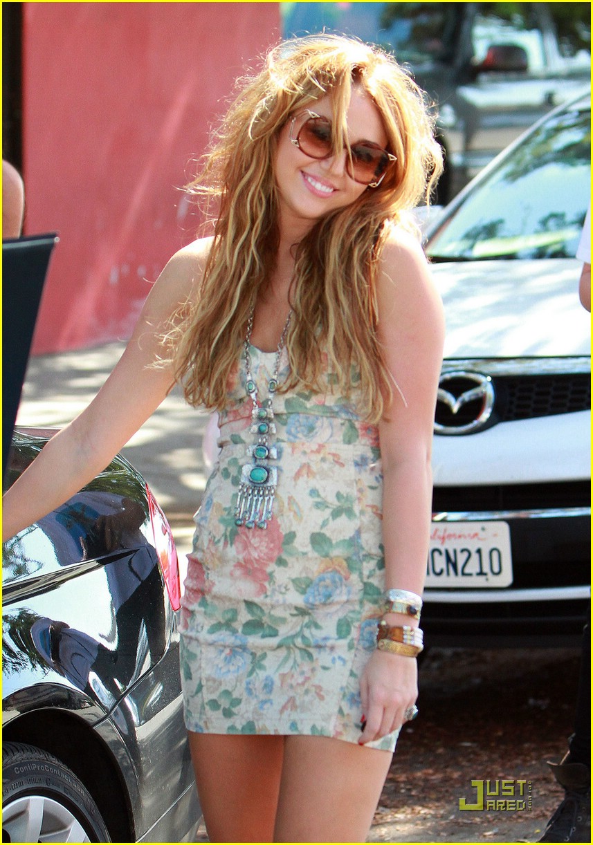 miley cyrus homeless shelter 17