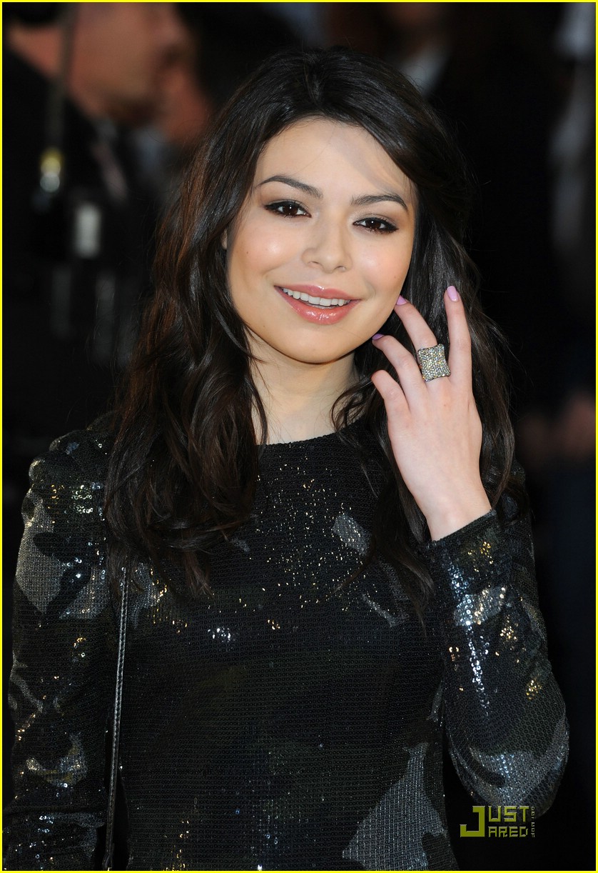 Miranda cosgrove broadcast hi-res stock photography and images - Alamy
