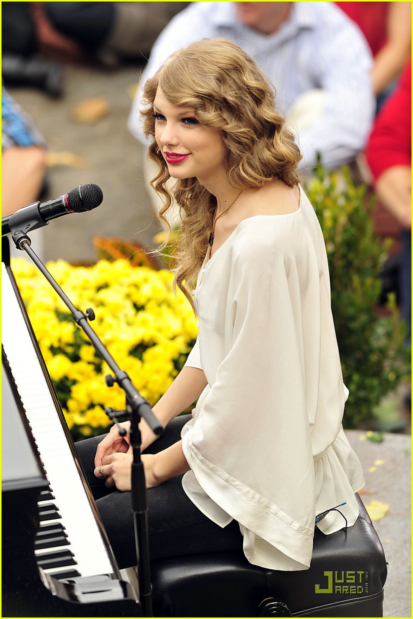 taylor swift central park 00