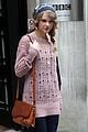 taylor swift pink sweater 02