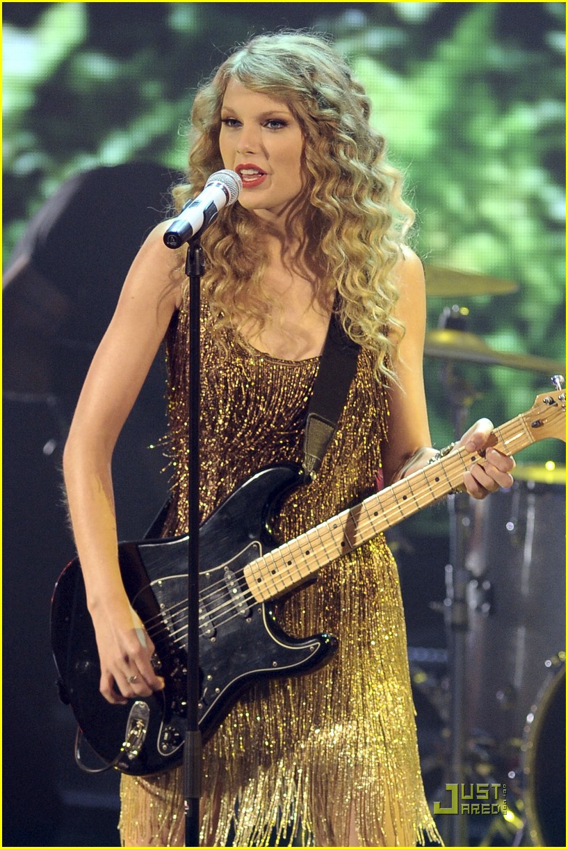 taylor swift x factor italy 03