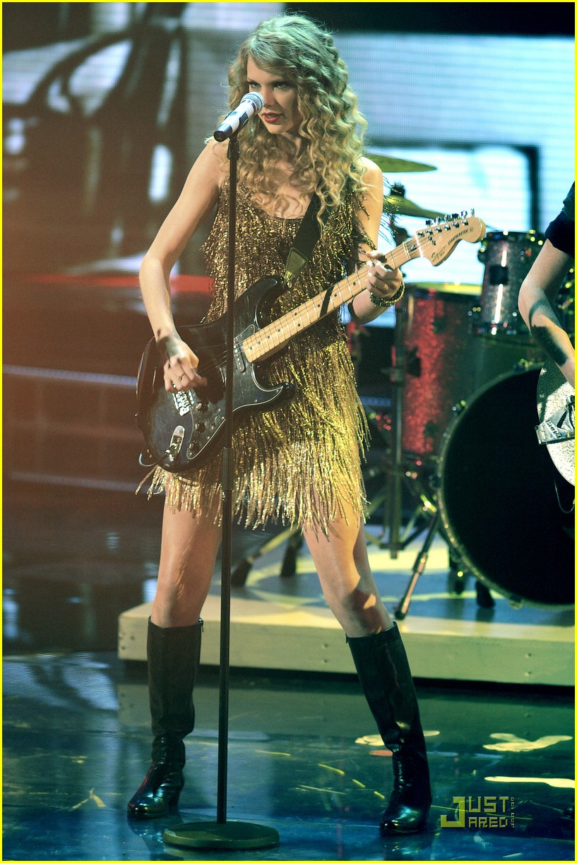 taylor swift x factor italy 04