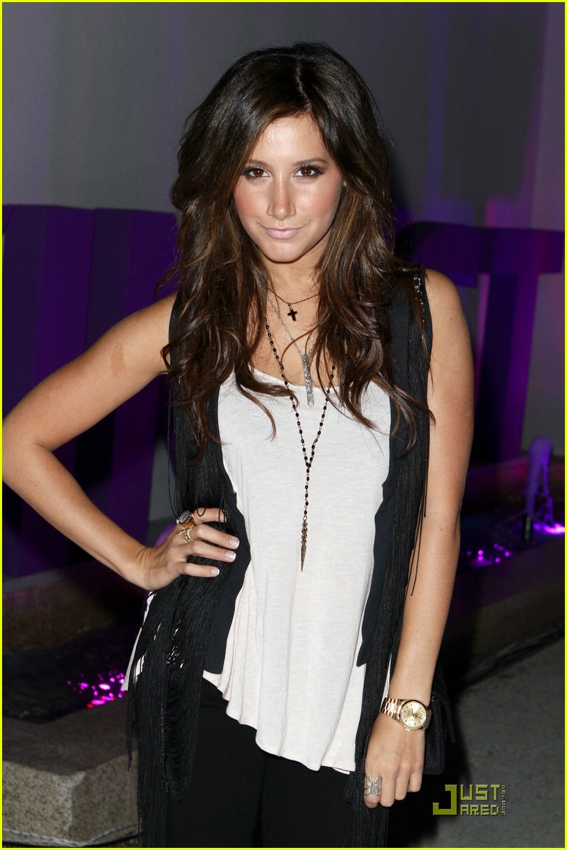 ashley tisdale boogie kinect 01