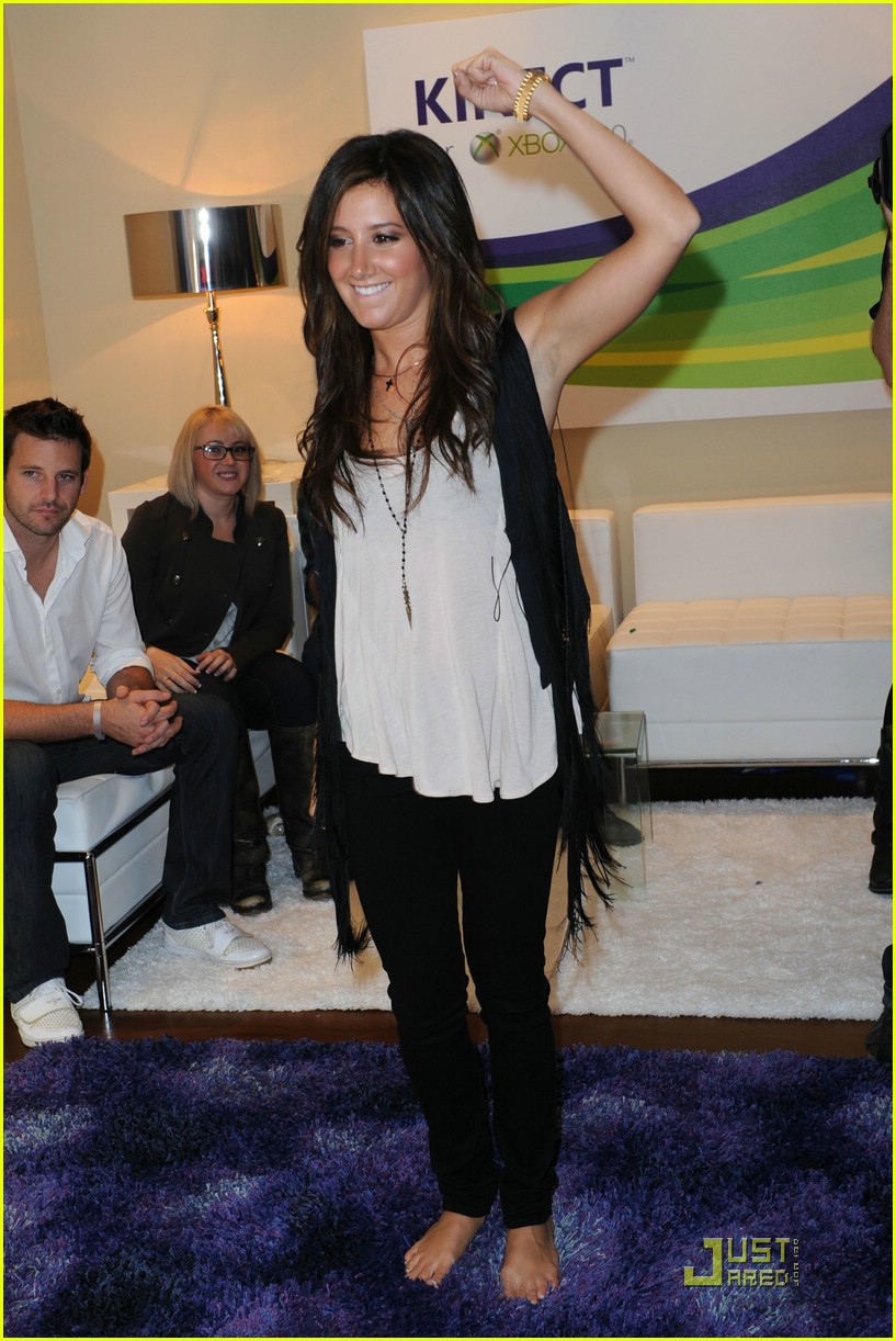 ashley tisdale boogie kinect 13