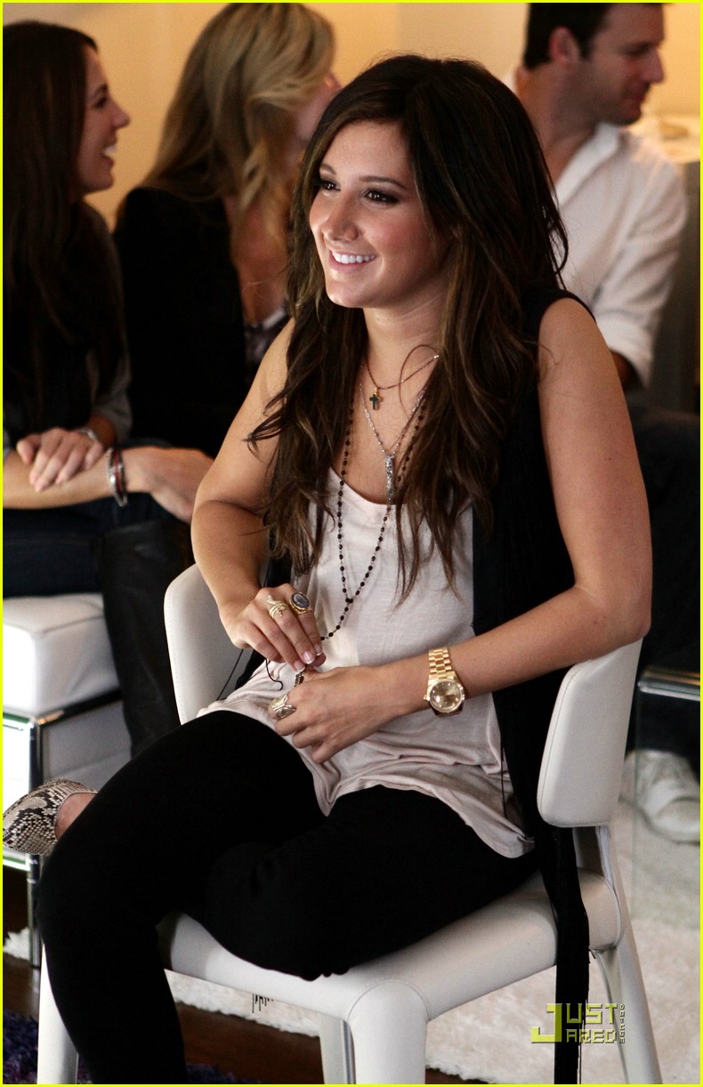 ashley tisdale boogie kinect 30
