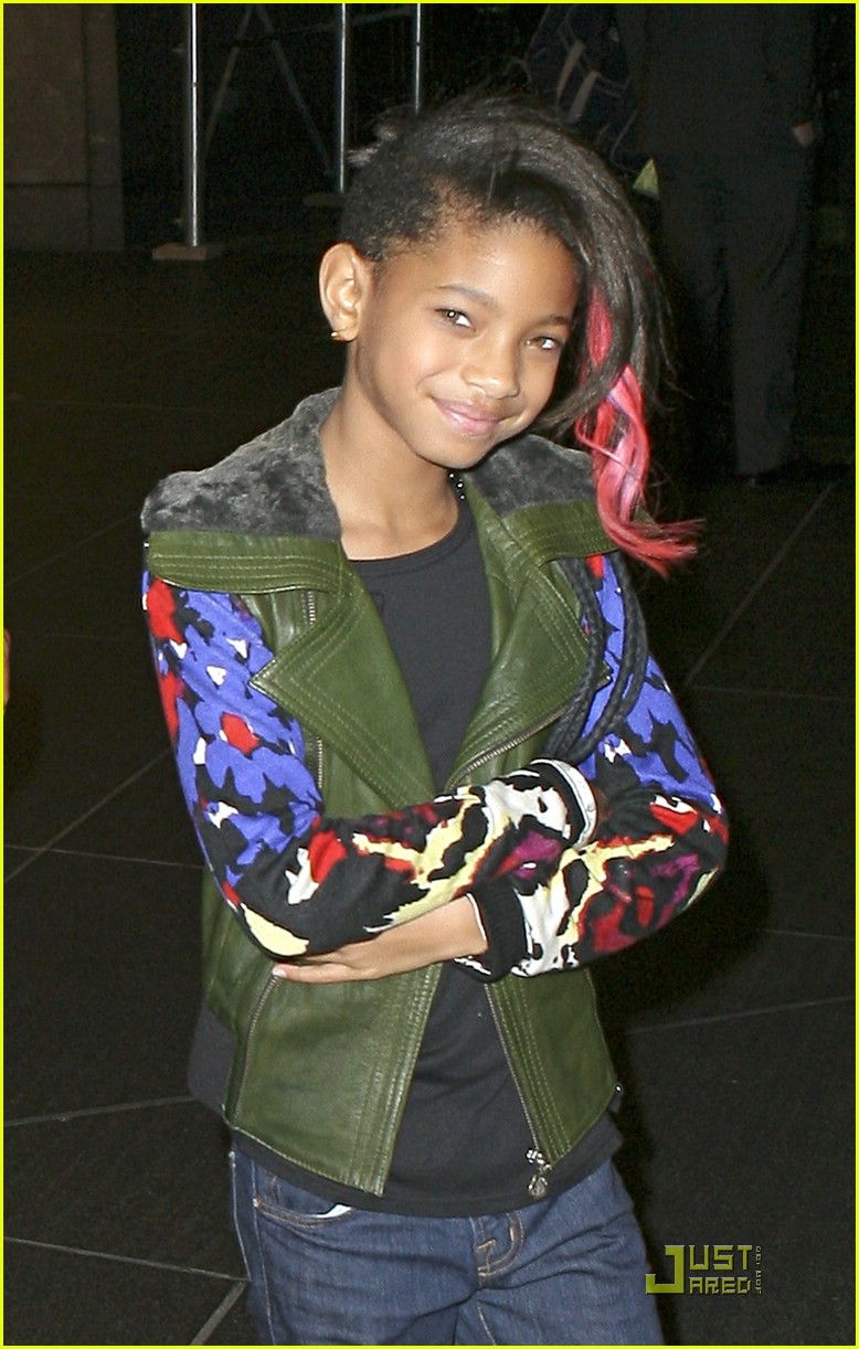 willow smith red streak nyc 02