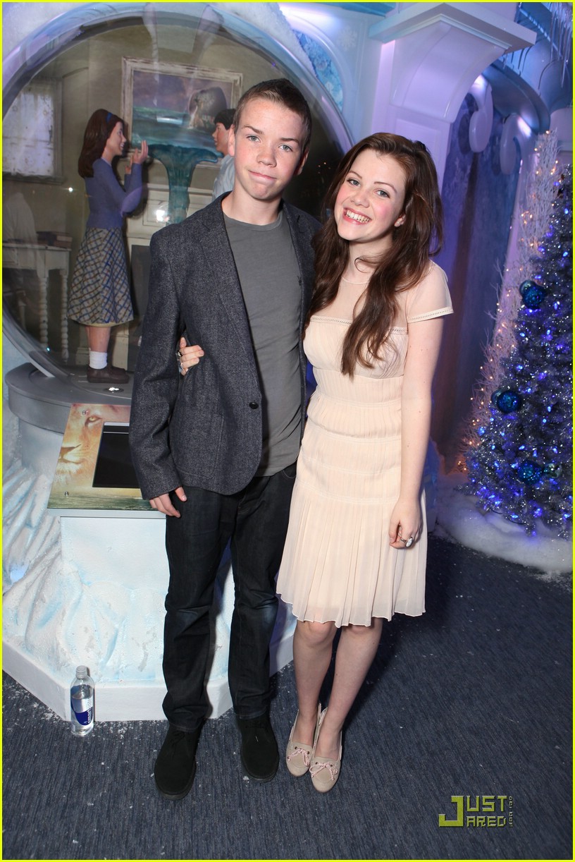 georgie henley will poulter lighting ice palace 03