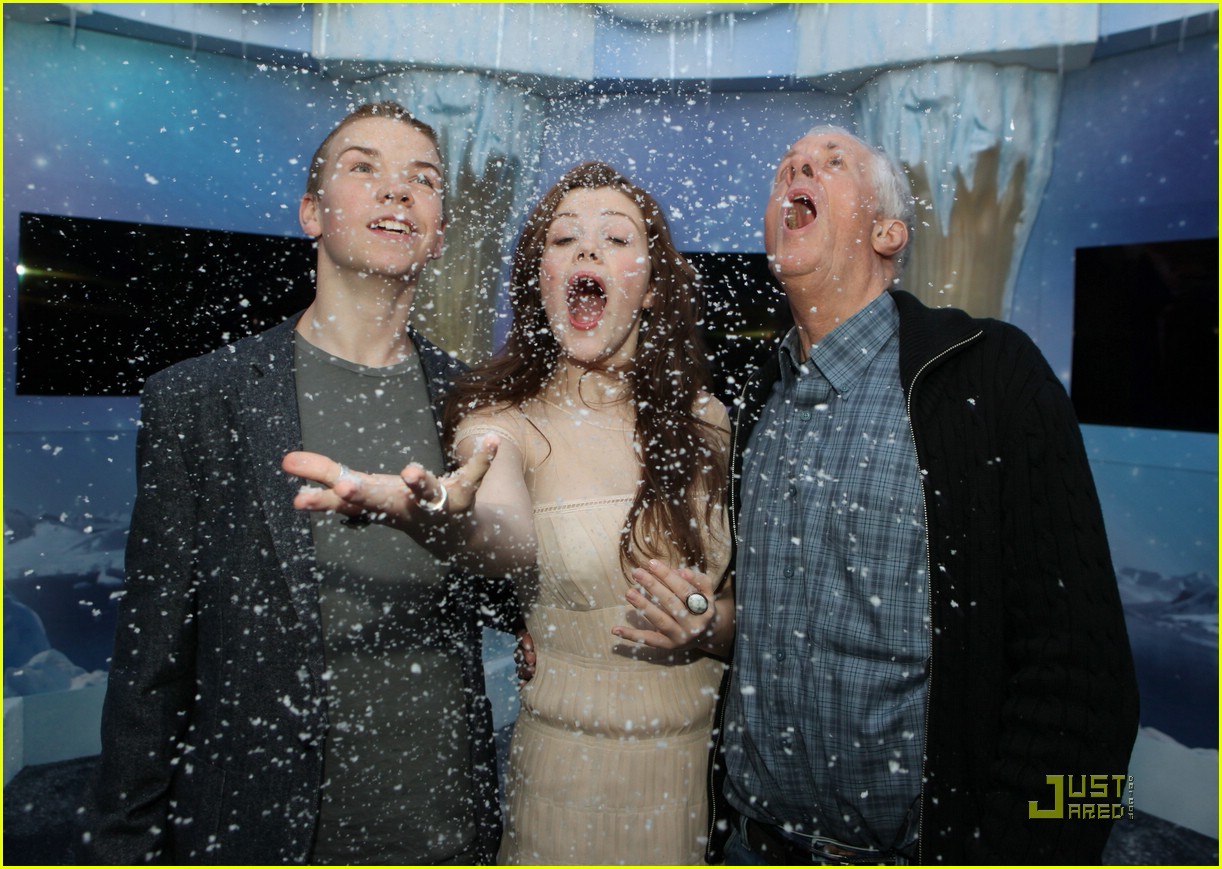 georgie henley will poulter lighting ice palace 05