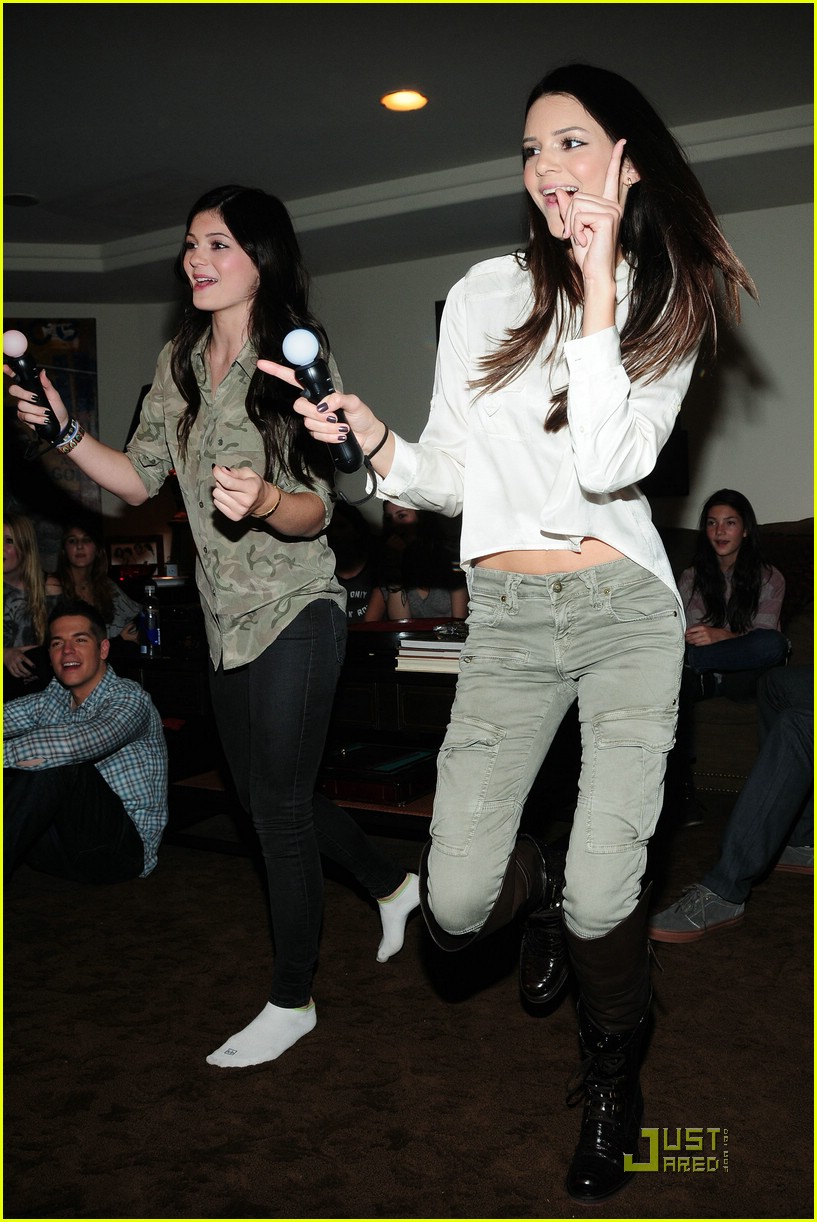 kendall jenner bday playstation 03