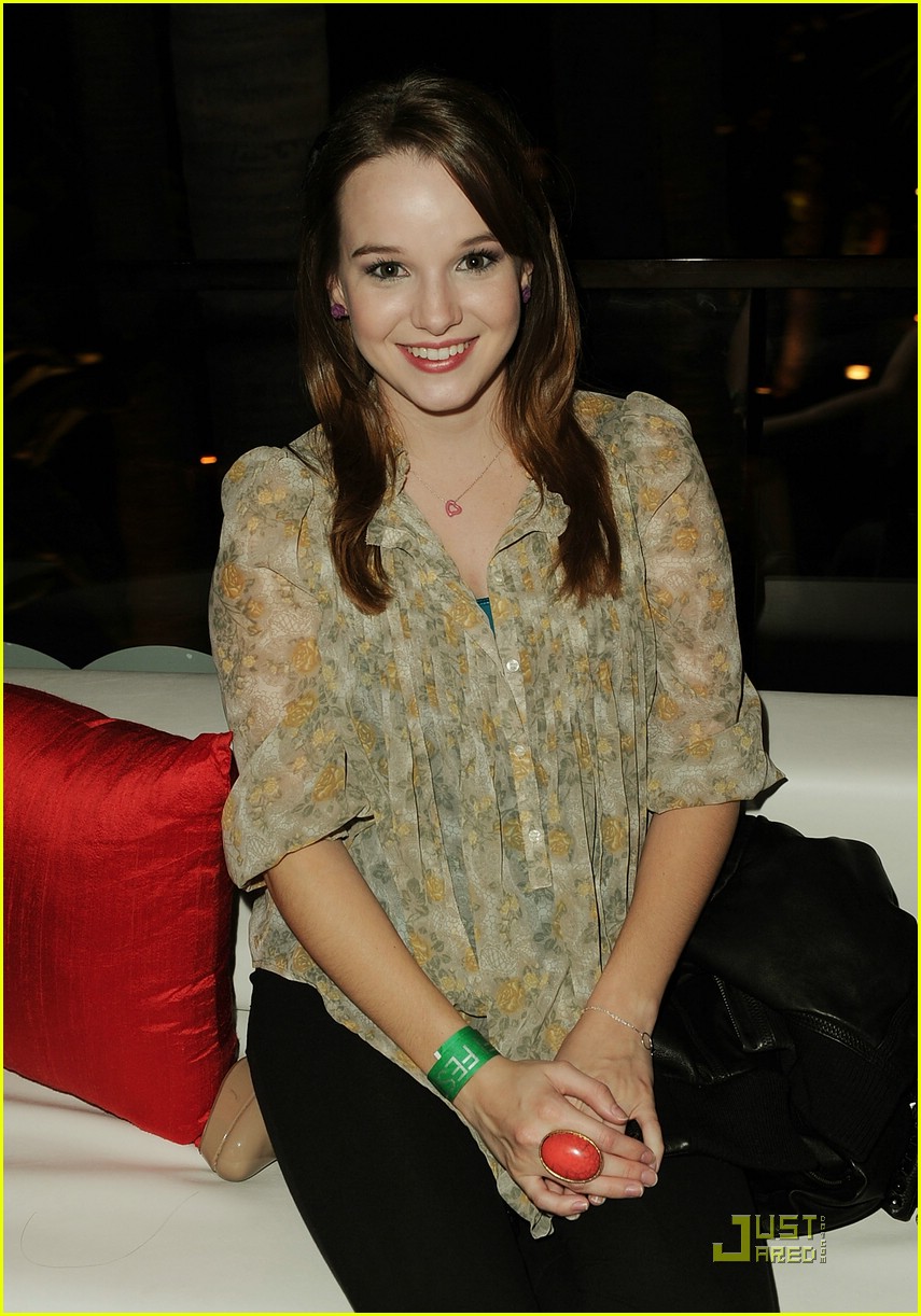 kay panabaker read minds 01