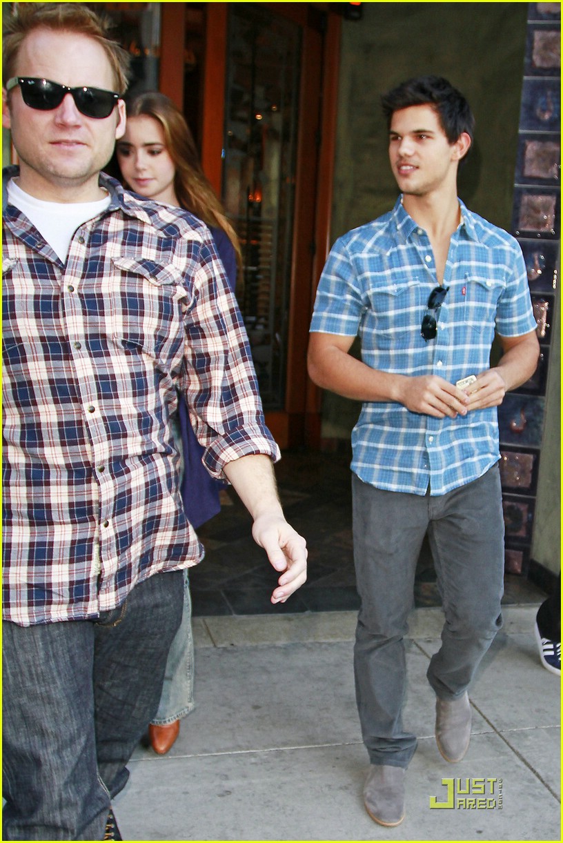 taylor lautner lily collins lunch 01