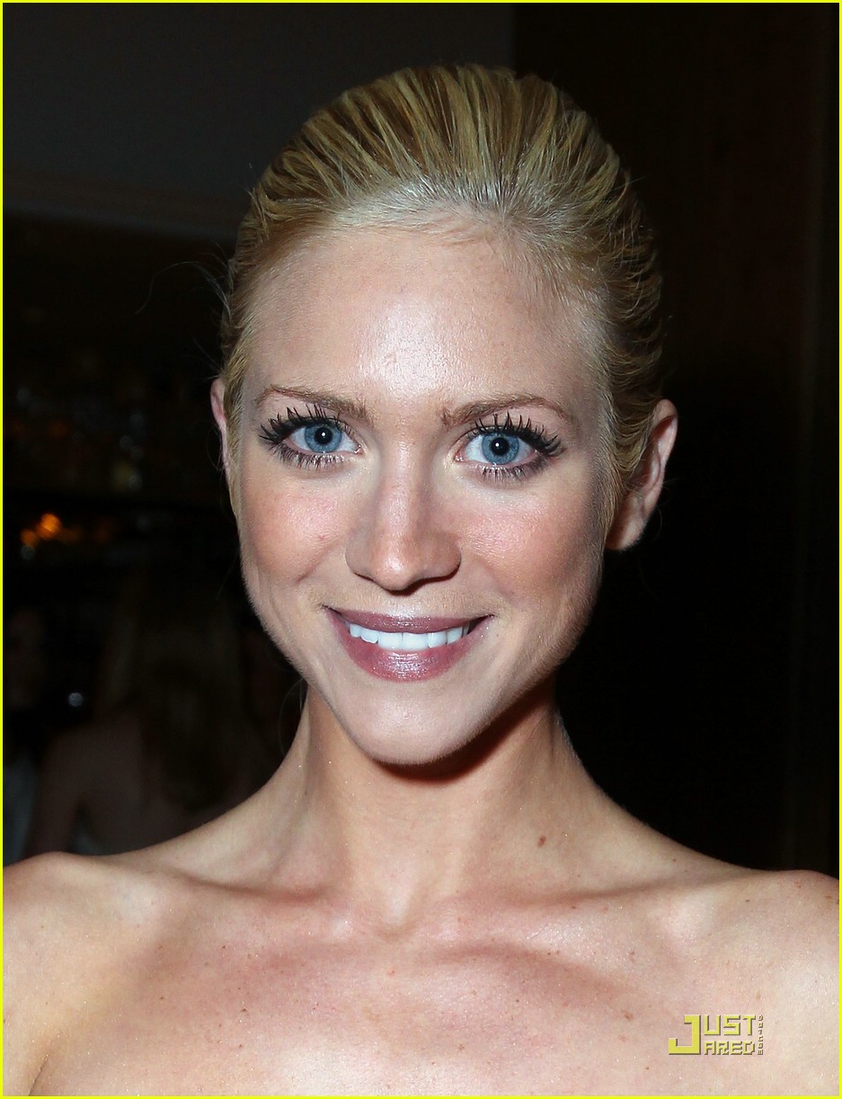 brittany snow golden globe party 03