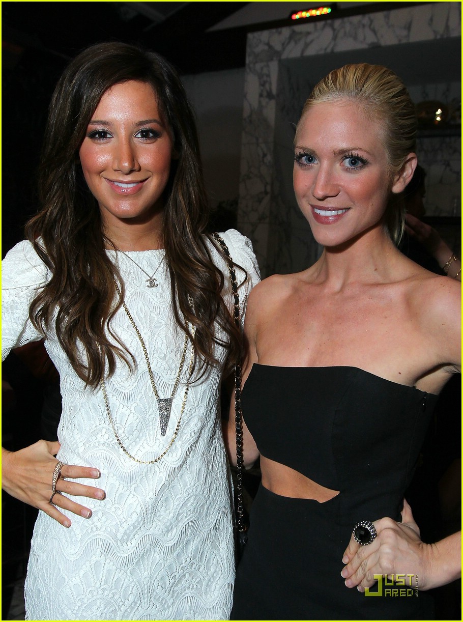 brittany snow golden globe party 07
