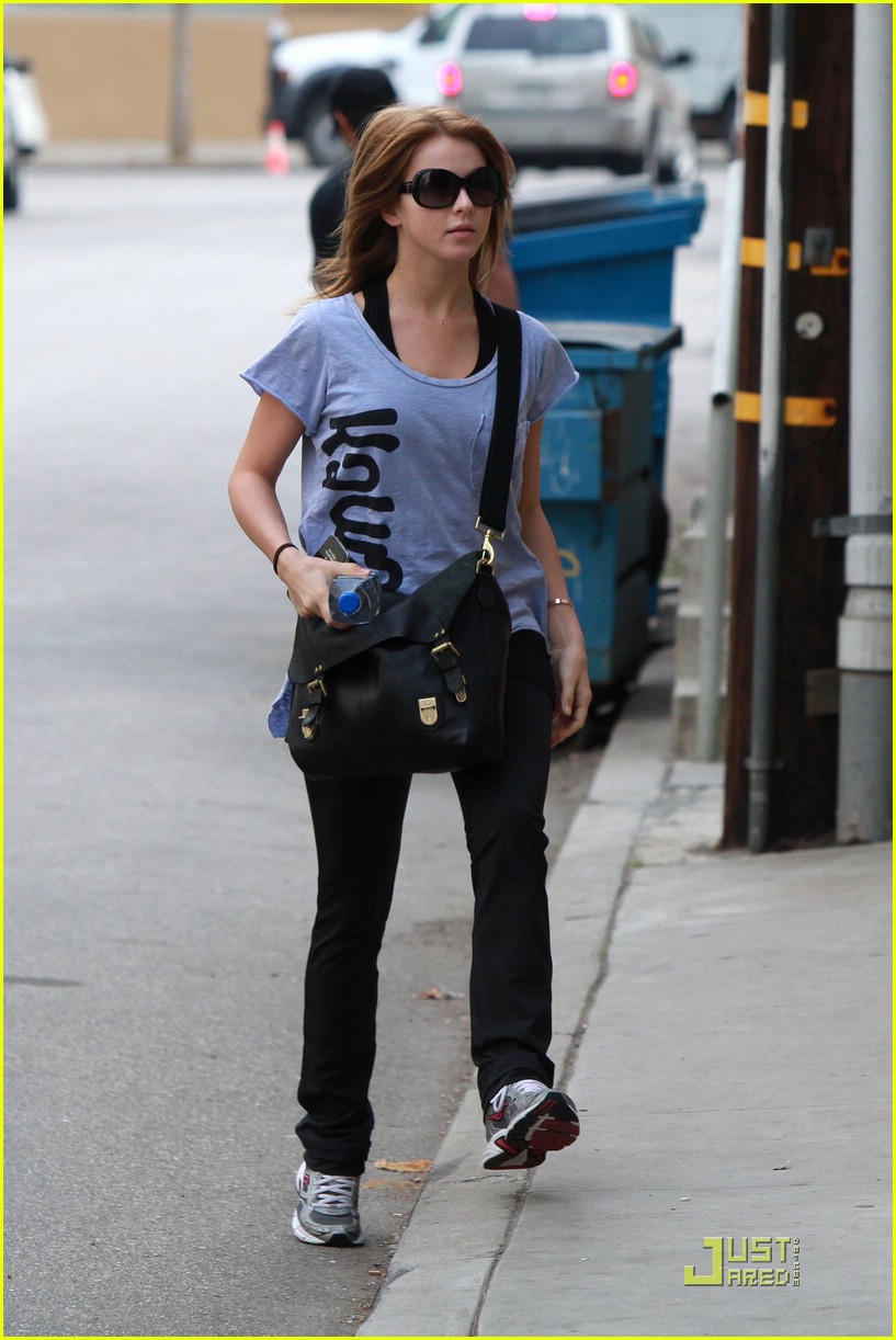 Julianne Hough Jamba Juice & Gym Junkie Photo 396672 Photo Gallery