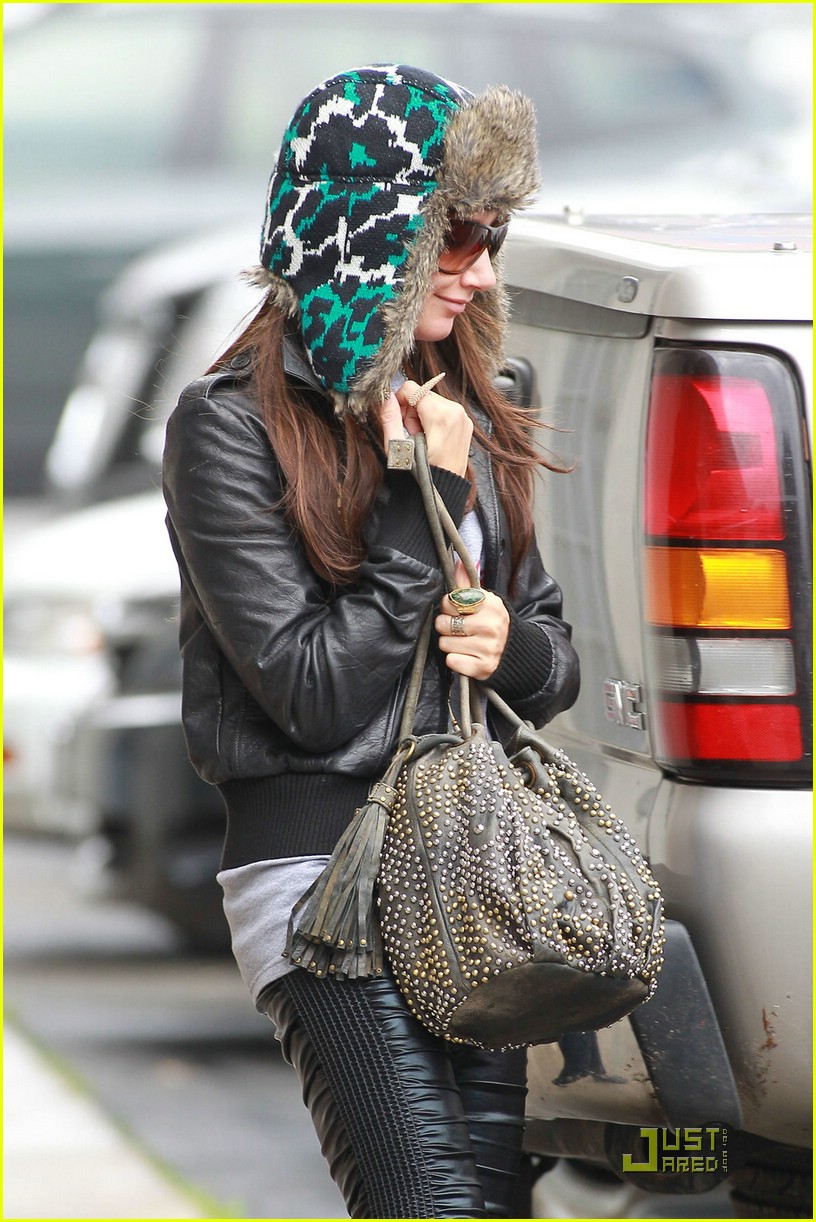 ashley tisdale lunch mike 05