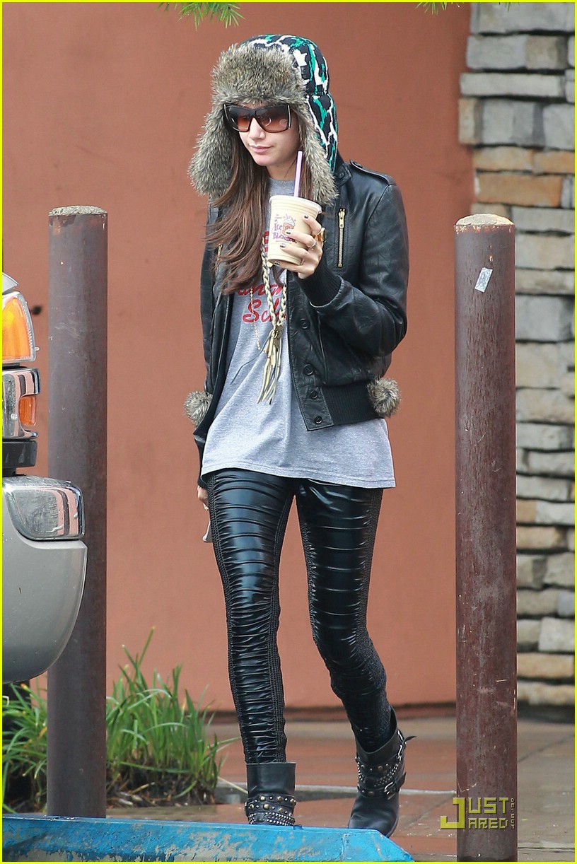 ashley tisdale lunch mike 07