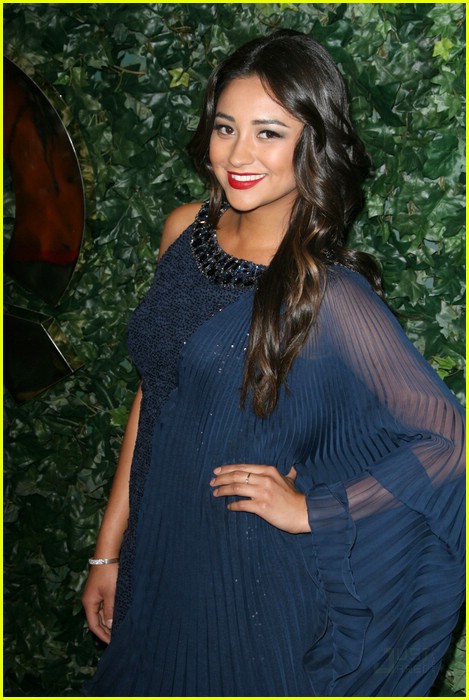 shay mitchell qvc party 05