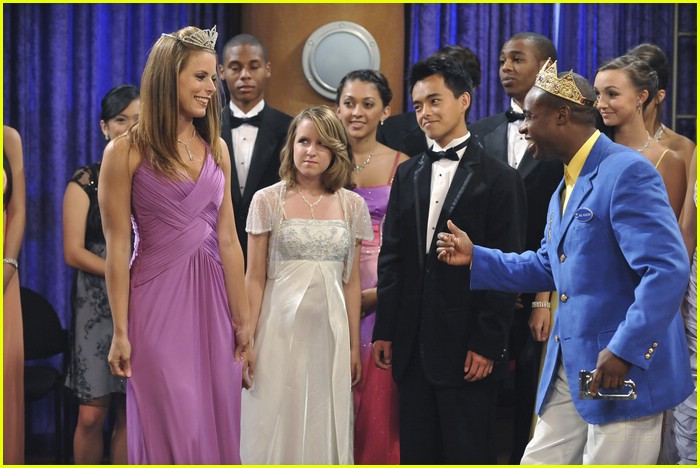 dylan cole sprouse prom night 18