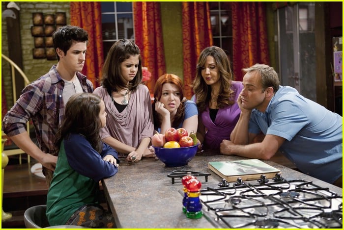 Selena Gomez & David Henrie: Wizards VS. Angels! | Photo 403251 - Photo ...