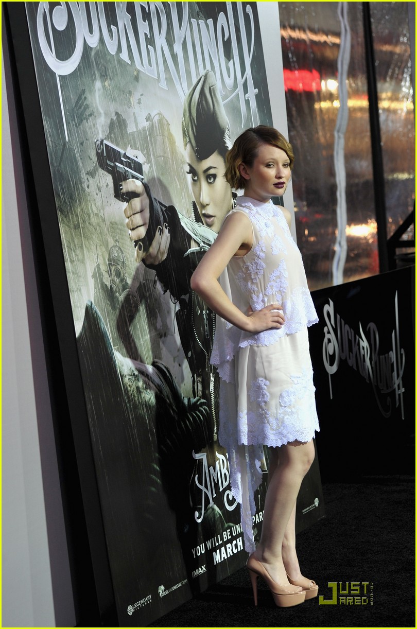 emily browning sucker punch premiere 11