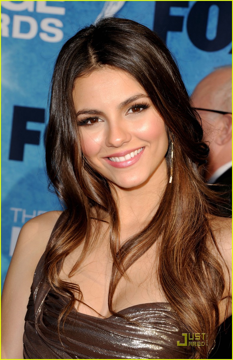 victoria justice naacp image awards 01