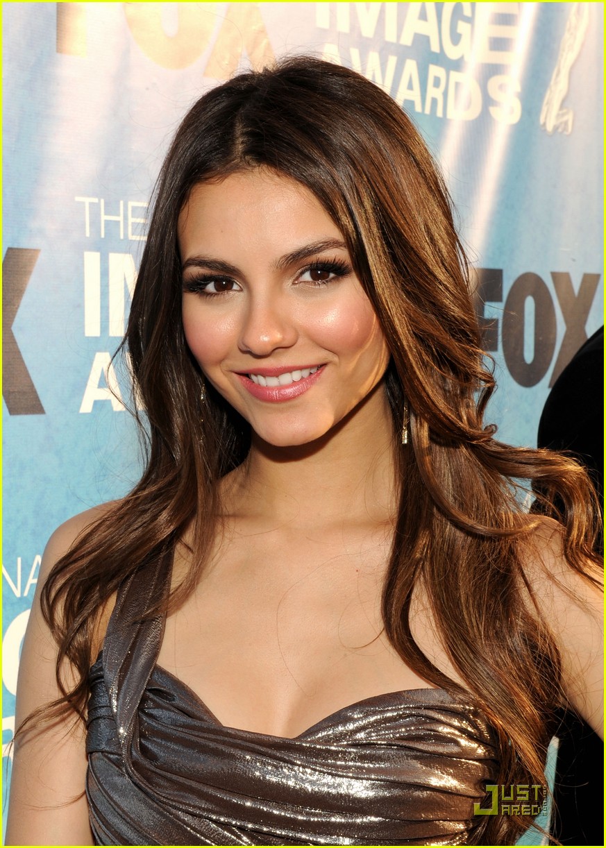 victoria justice naacp image awards 13