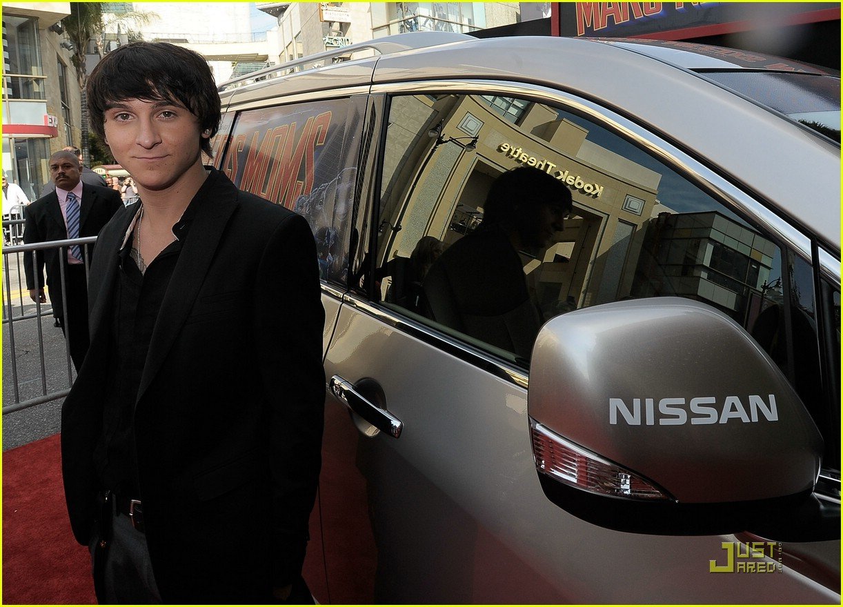 kelsey chow mitchel musso mars 01